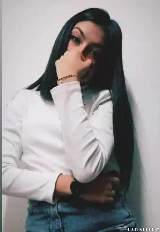 Estefania Profile image 1