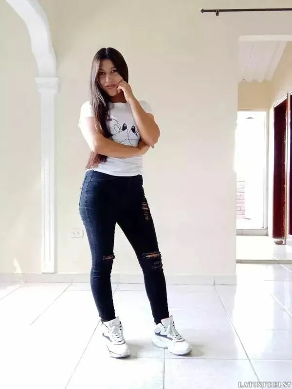 Fernanda Profile image 2