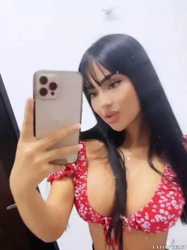 Luisa Profile image 2