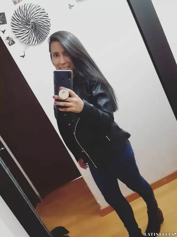 Laura Profile image 1