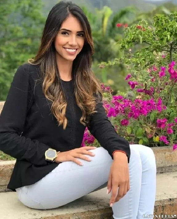 Samira Profile image 3