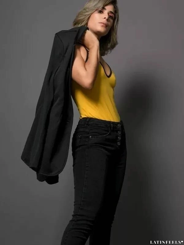 Fernanda Profile image 4