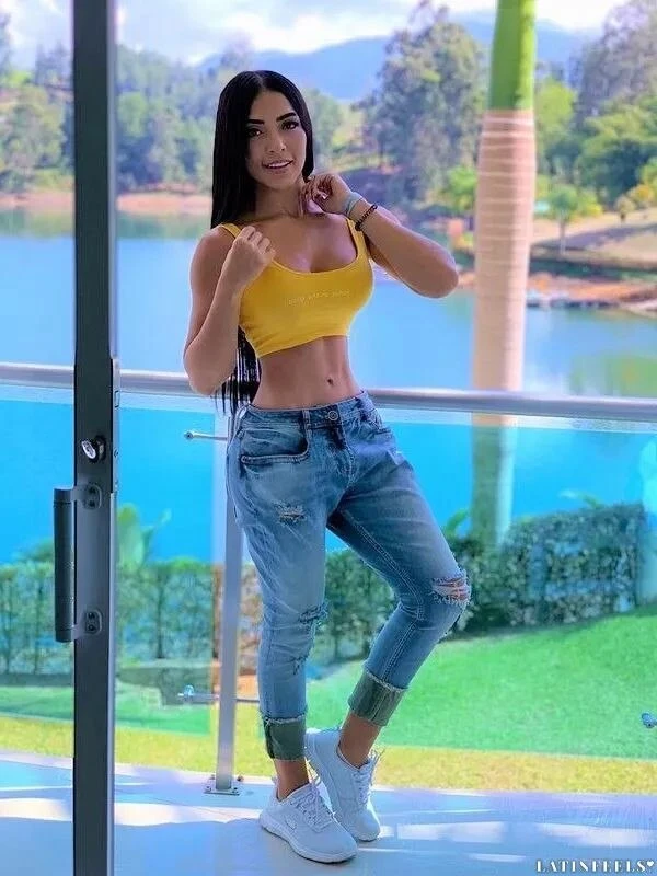 Valentina Profile image 4