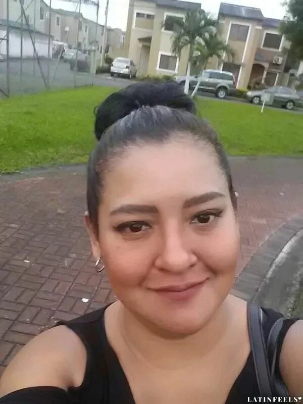 Vanessa Profile image 1