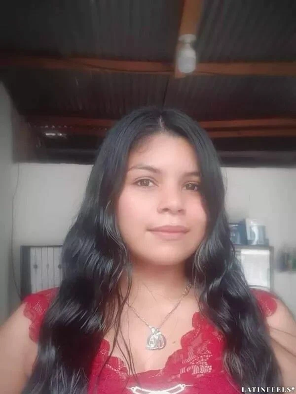 Valentina Profile image 2