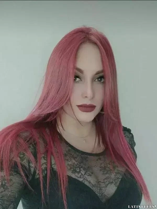 Palmira Valentina Profile image 2