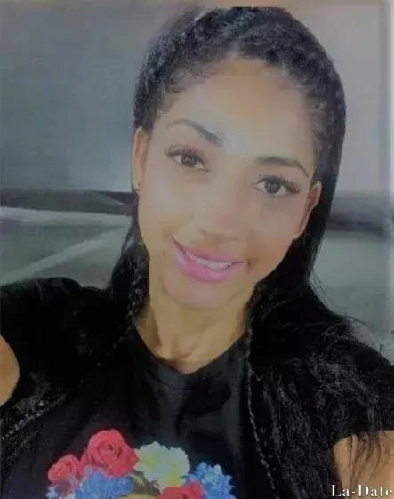 Amelia Profile image 2