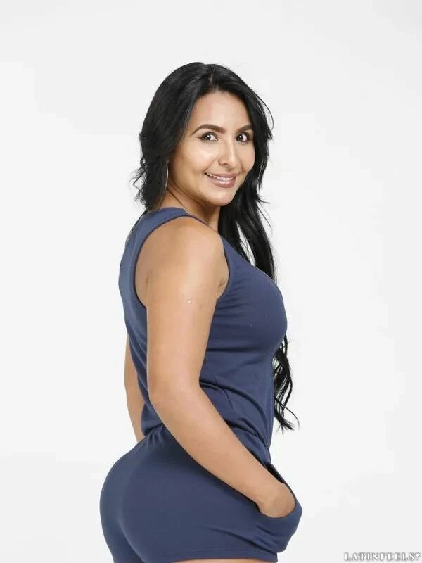 Vanessa Profile image 3