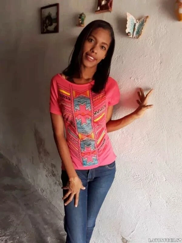 Luany Profile image 1