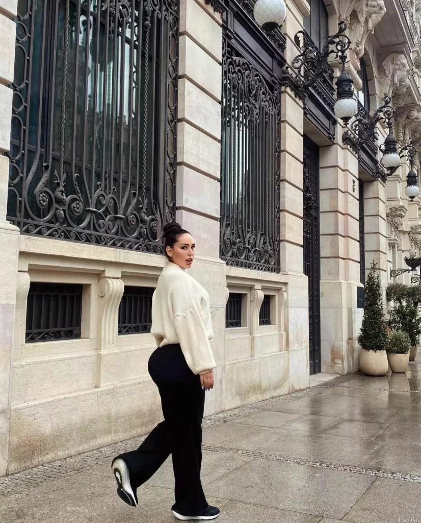 Mallory Profile image 1