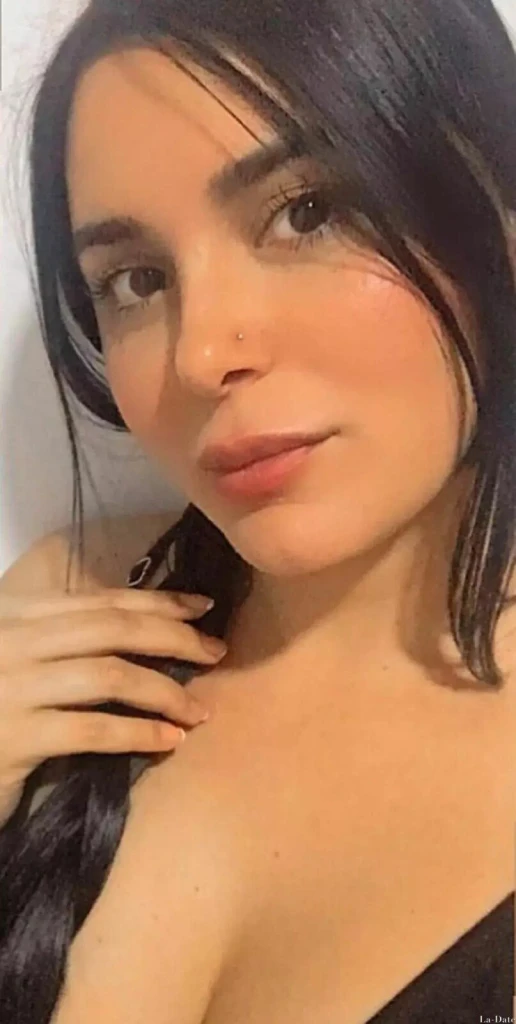 Marcela Profile image 4