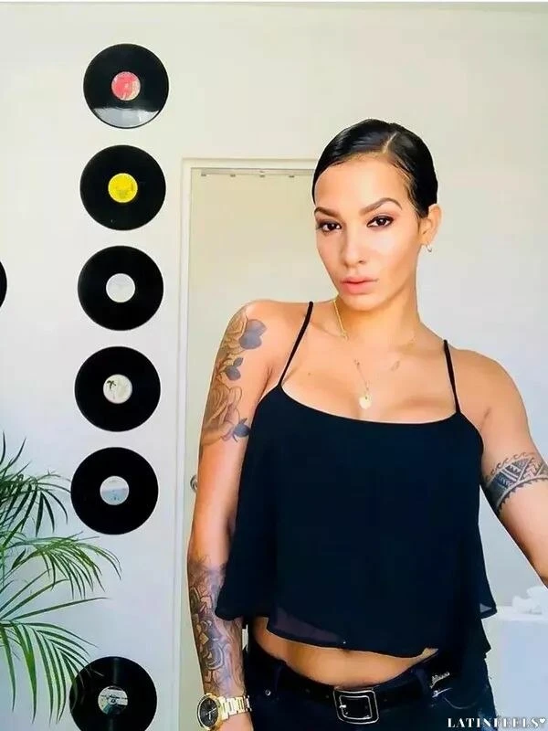 Cintia Anabel Profile image 2