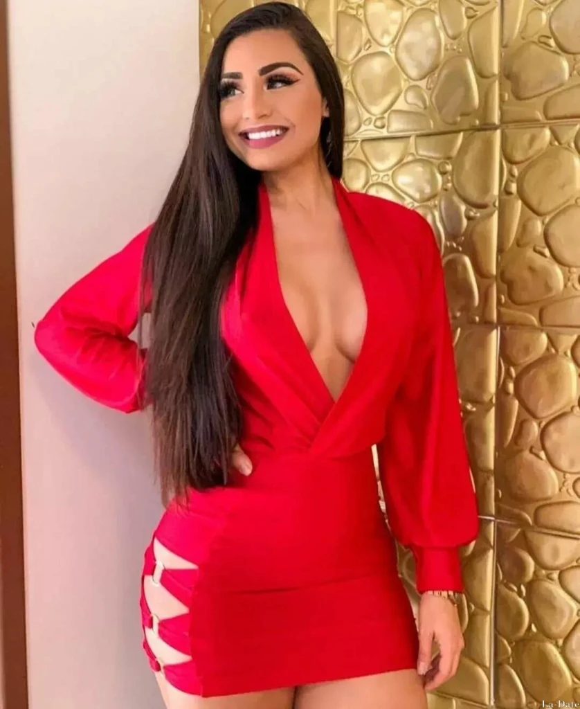 Ana Paula Profile image 2