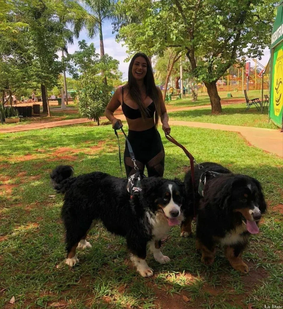 Thays Profile image 1