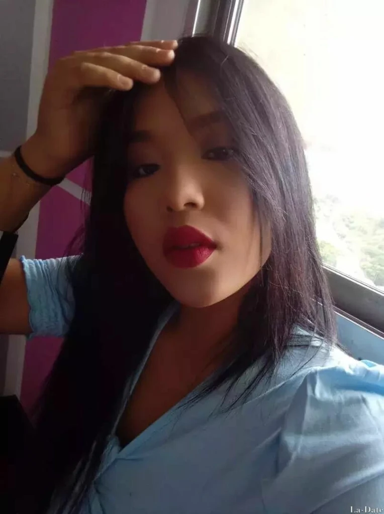 Andreina Profile image 1