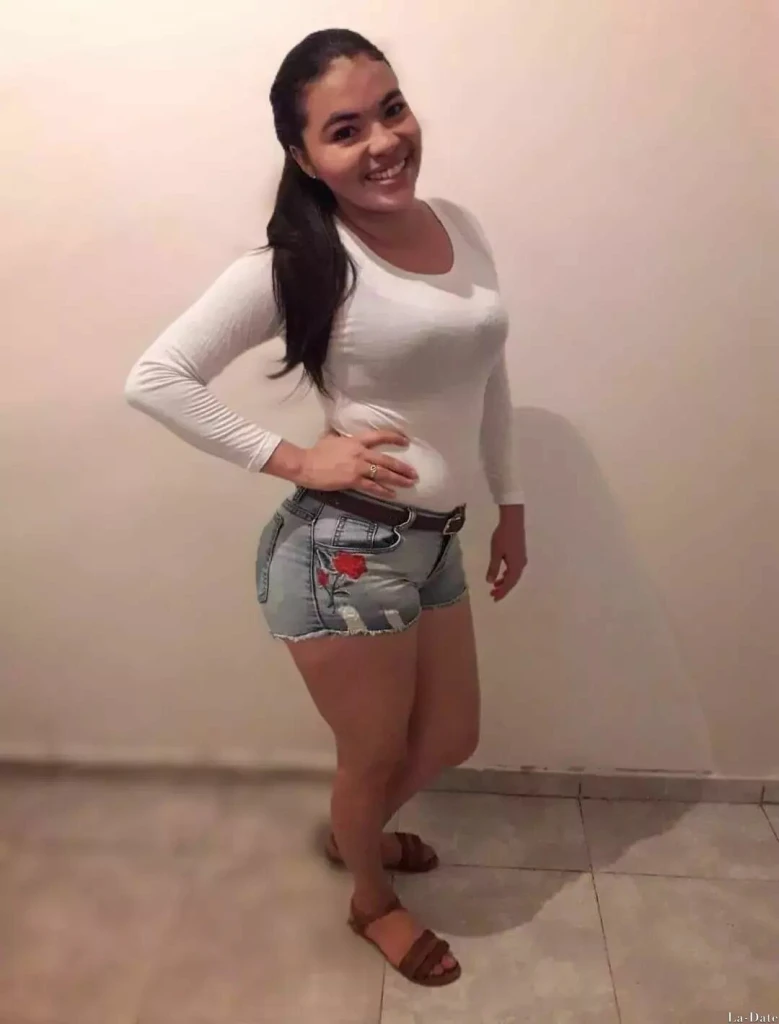 Anisaecmar Profile image 2