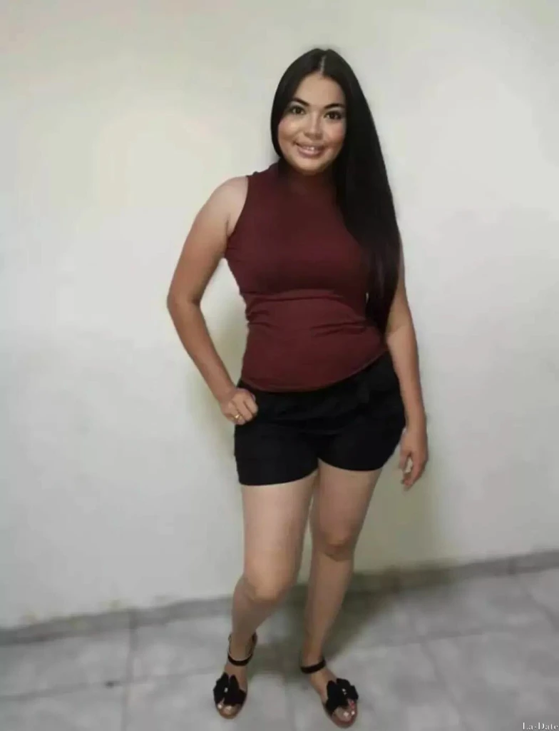 Anisaecmar Profile image 1