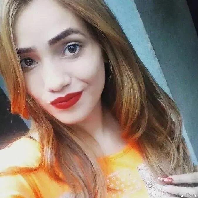 Laura Profile image 1