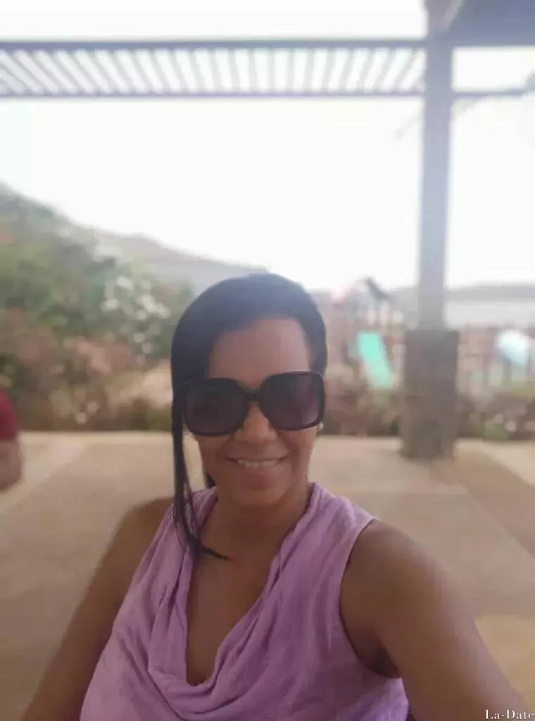 Carolina Profile image 2