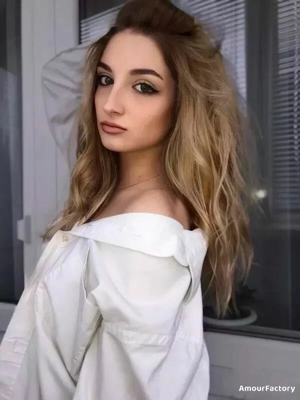 Anna Profile image 3