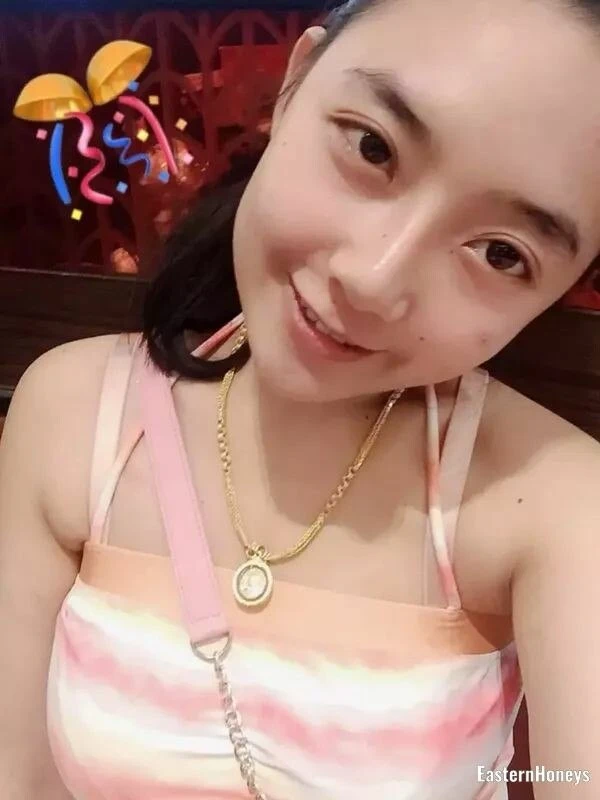 Piriya Profile image 3