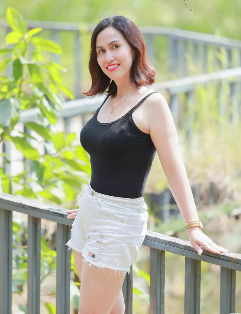 kiki Profile image 1