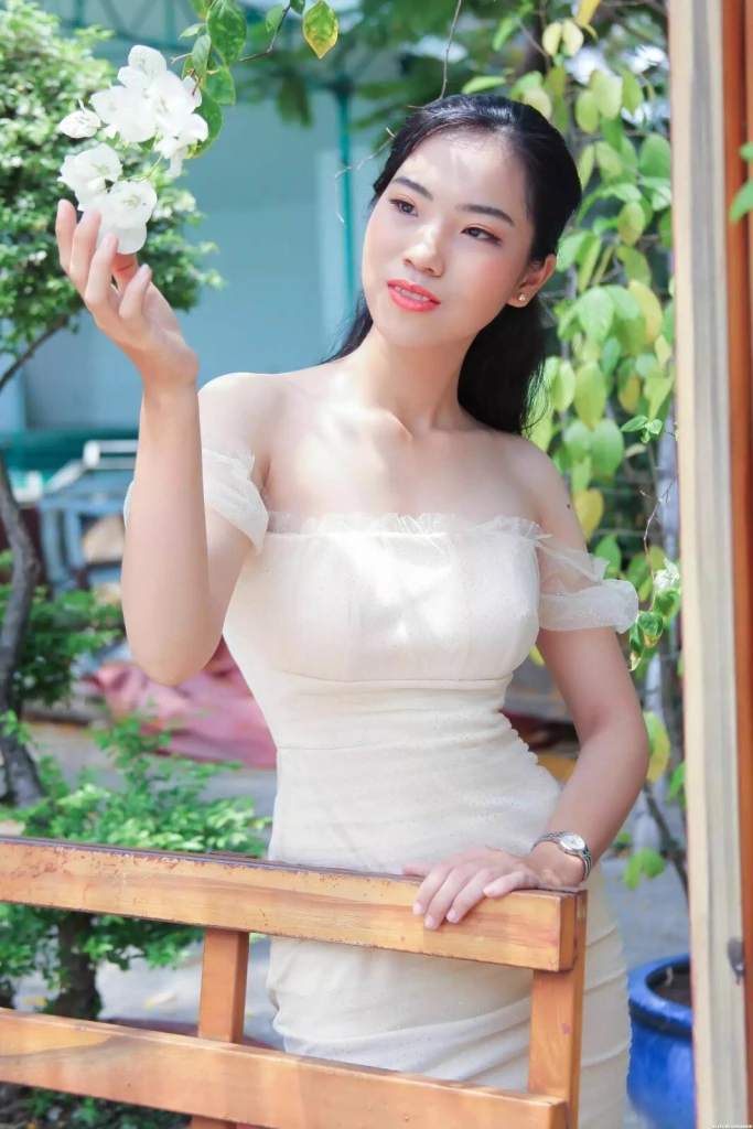 Jenny Profile image 2