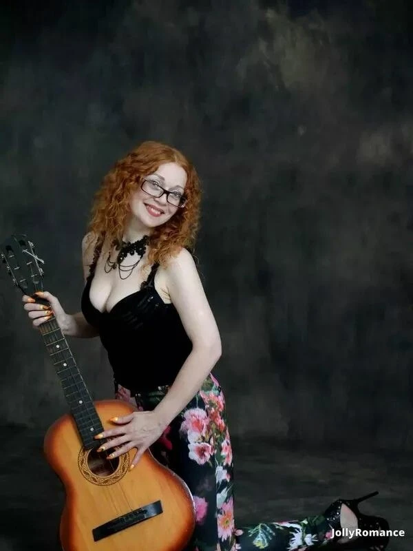 Oksana Profile image 4