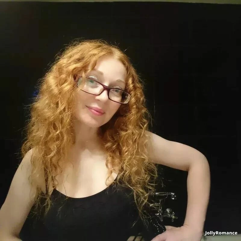 Oksana Profile image 2