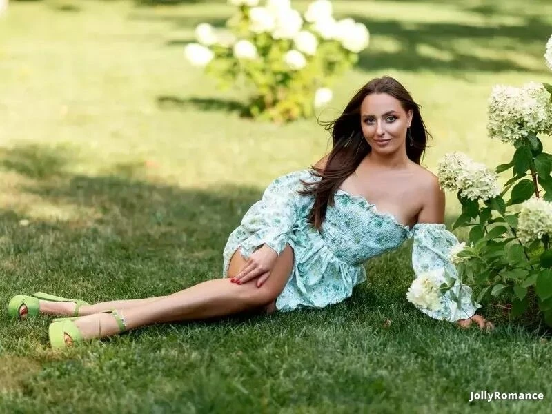Daryna Profile image 3