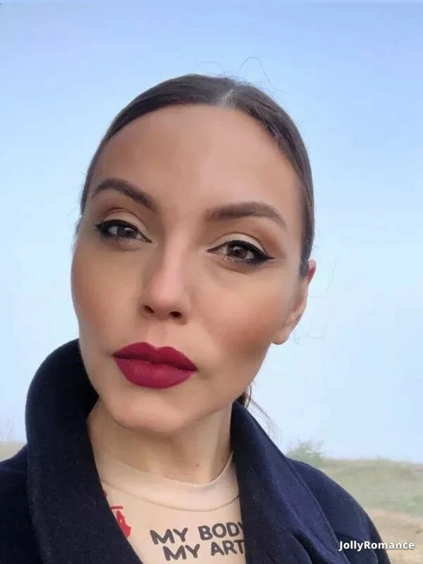 Viktoria Profile image 2