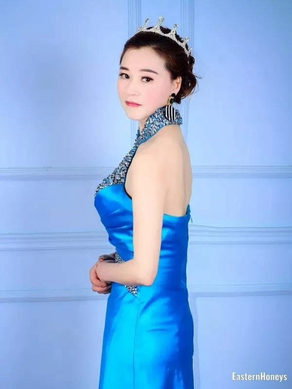 Xiuhong Profile image 3
