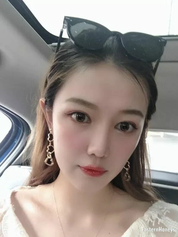 Hellen Profile image 2