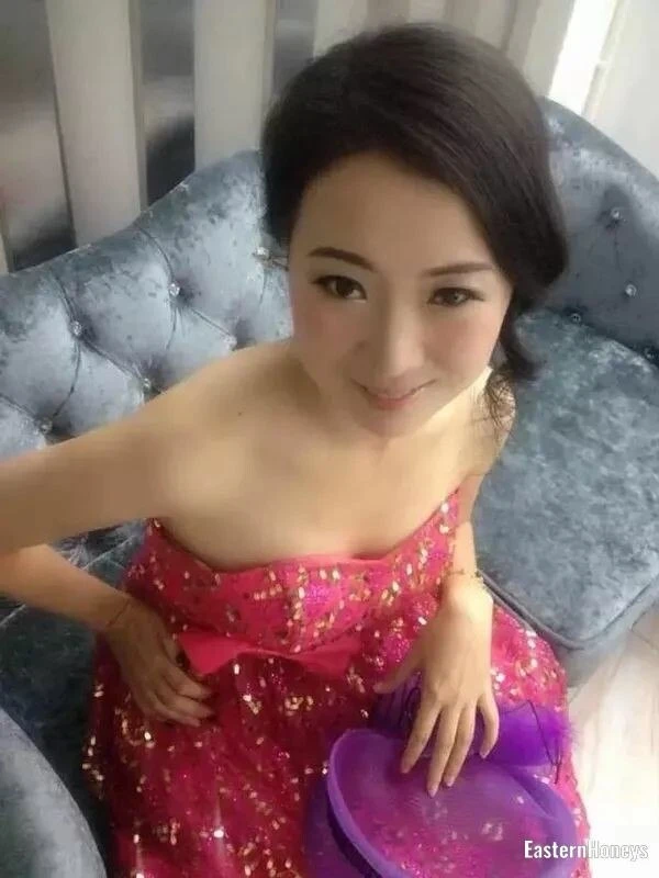 QiuYue Profile image 4