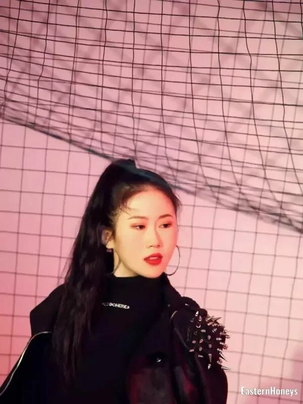 Yu Ling Profile image 2