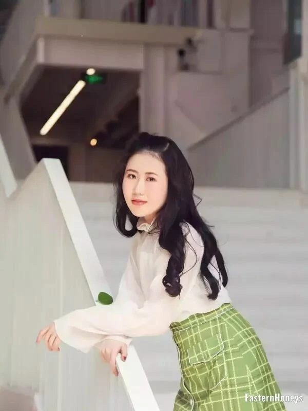 Yu Ling Profile image 1