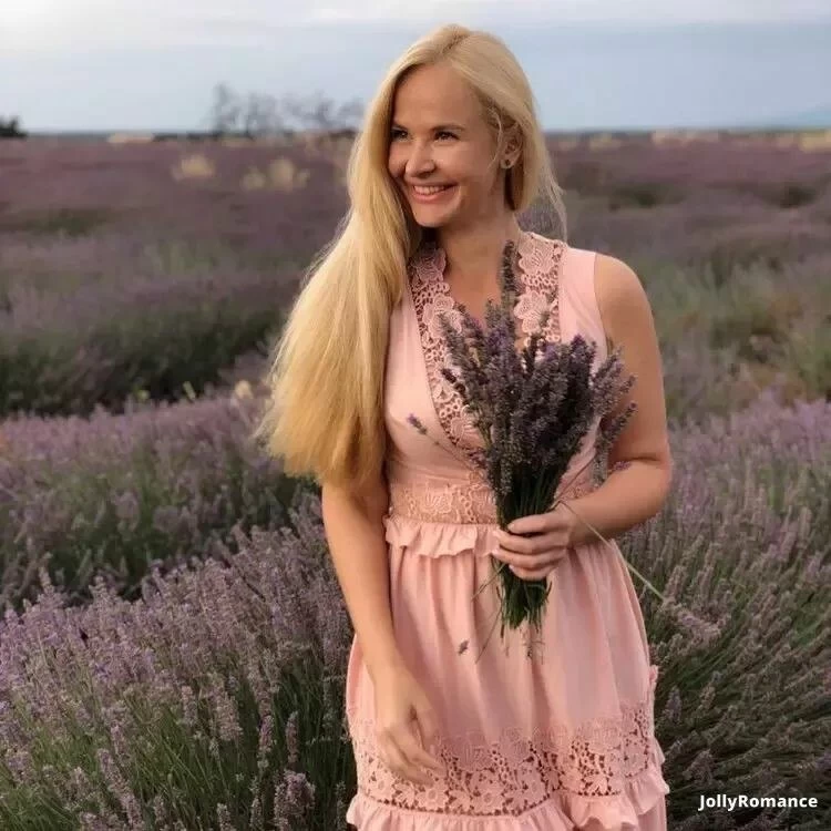 Veleria Profile image 3