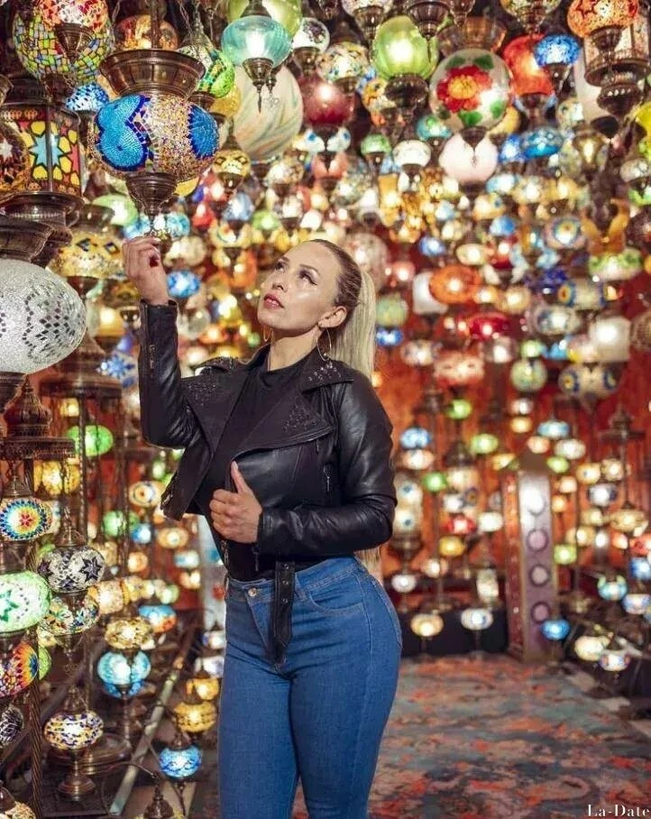 Yenni Profile image 3