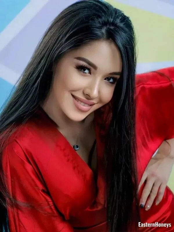 Lyuaza Profile image 2