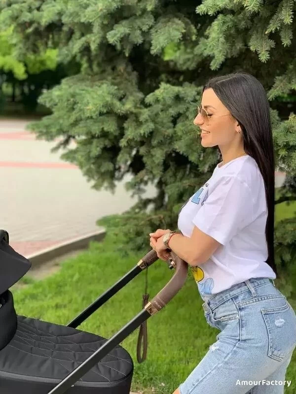 Valeria Profile image 4