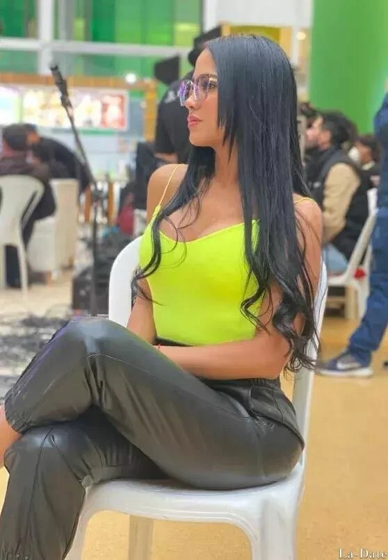 Valentina Profile image 2