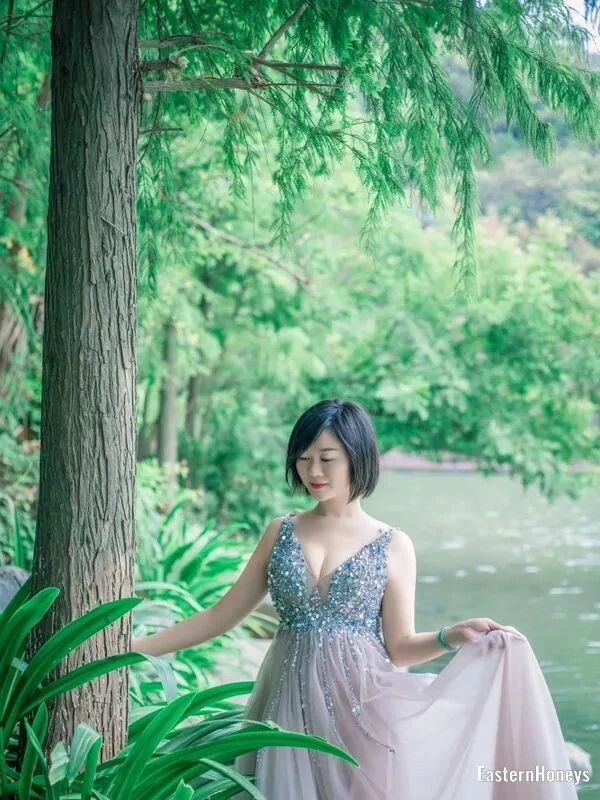 Shuang Profile image 4