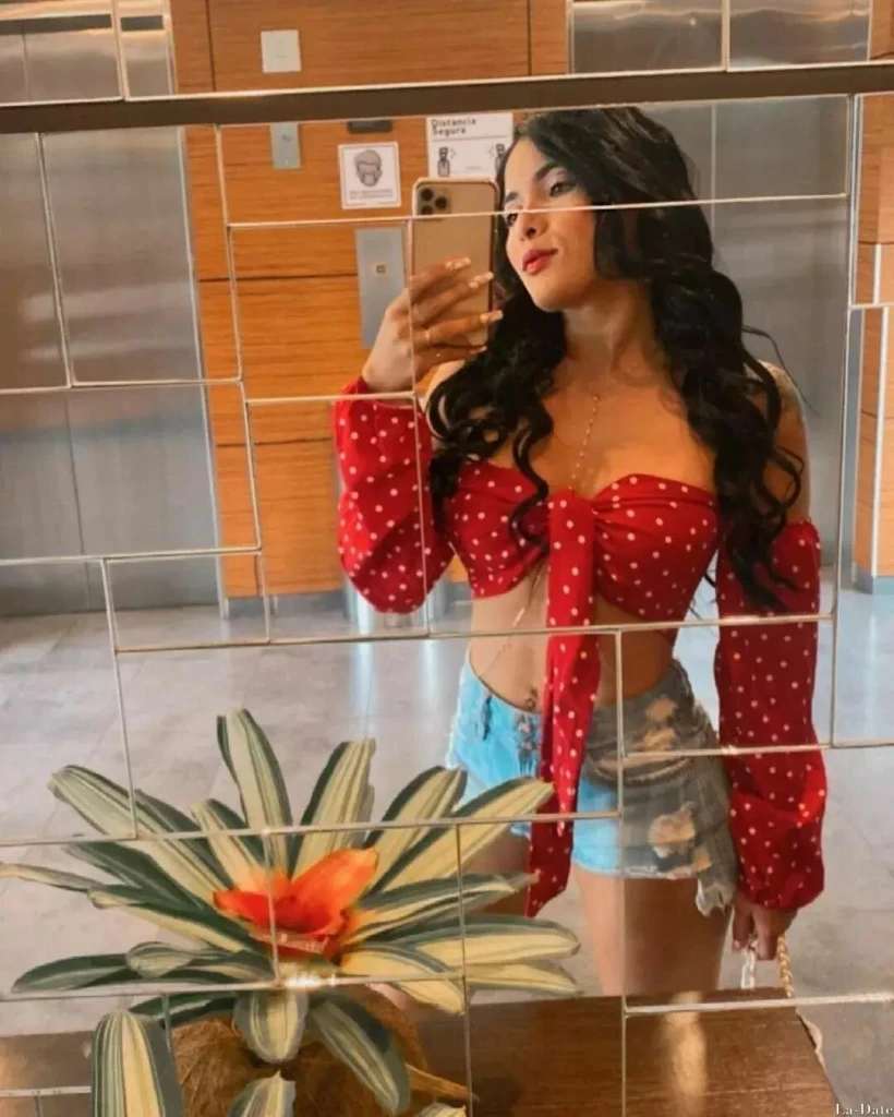 Angelica Profile image 4