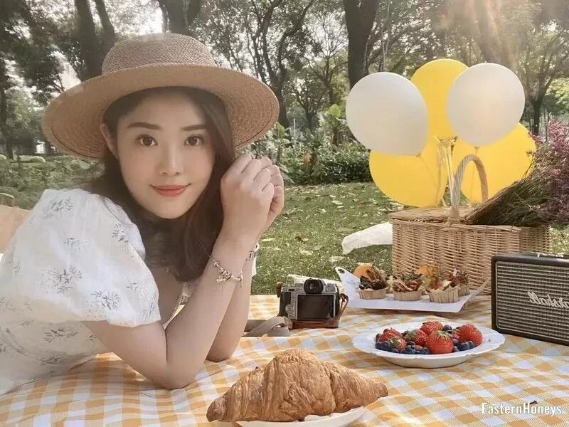 Xiurong Profile image 3