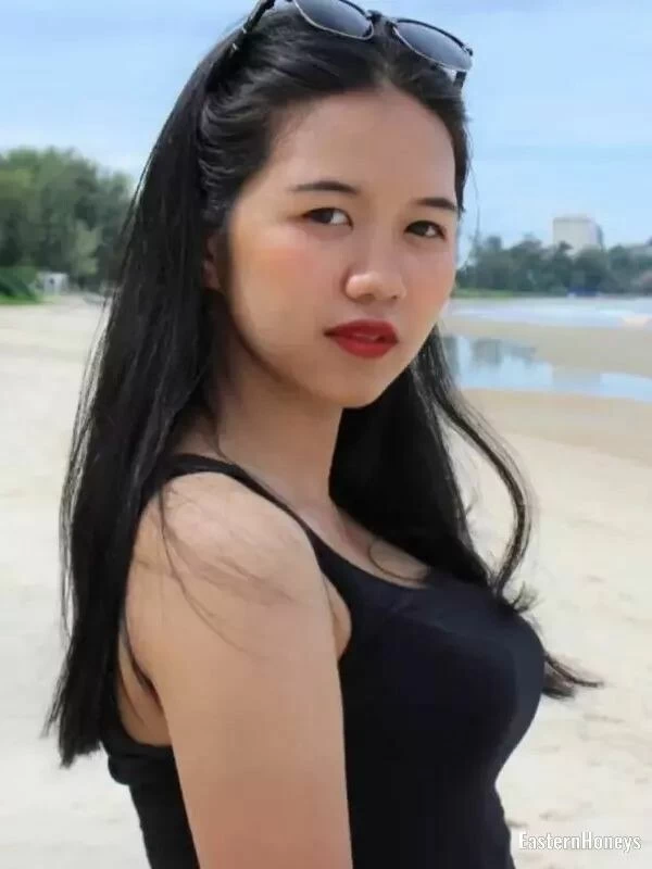 Parichat Profile image 3