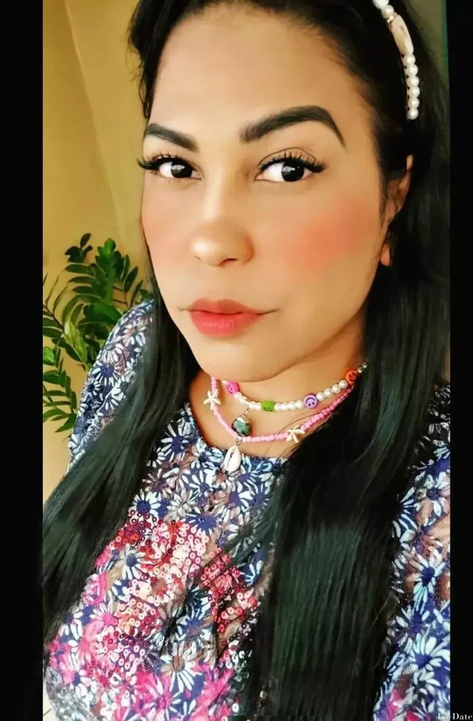 Victoria Profile image 1