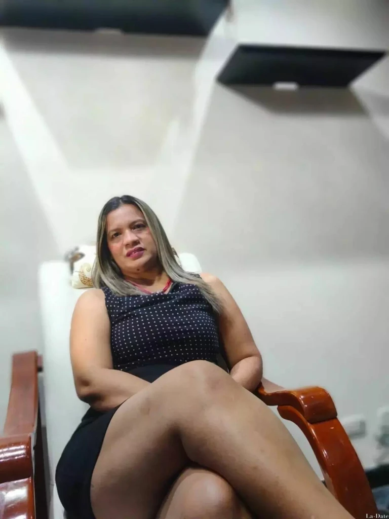 Alejandra Profile image 2