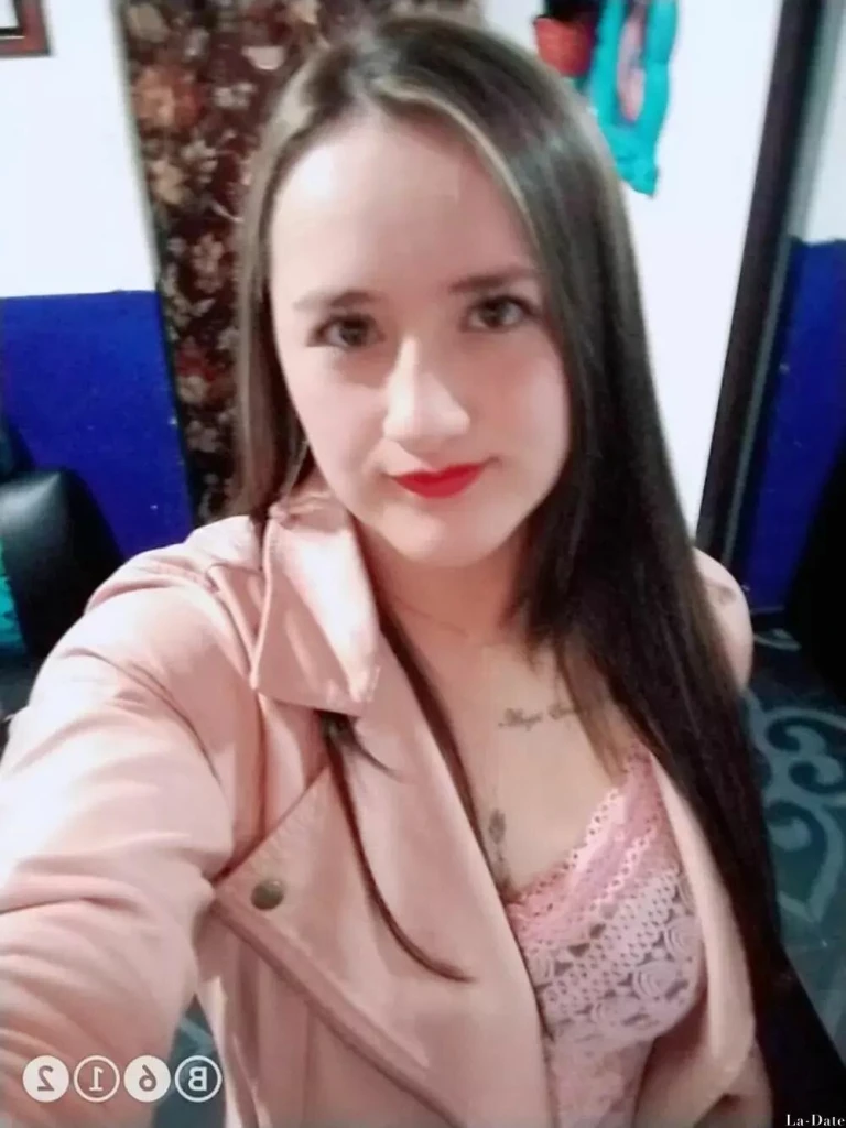 Sandra Profile image 4