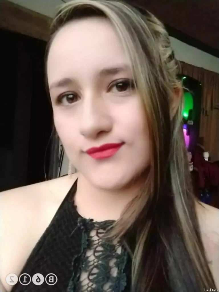 Sandra Profile image 2