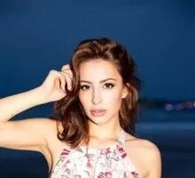 Anna Profile image 2